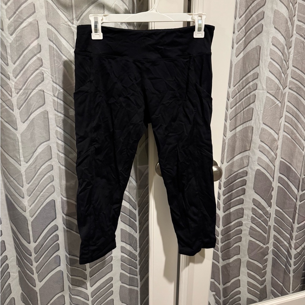 Crop yoga pants